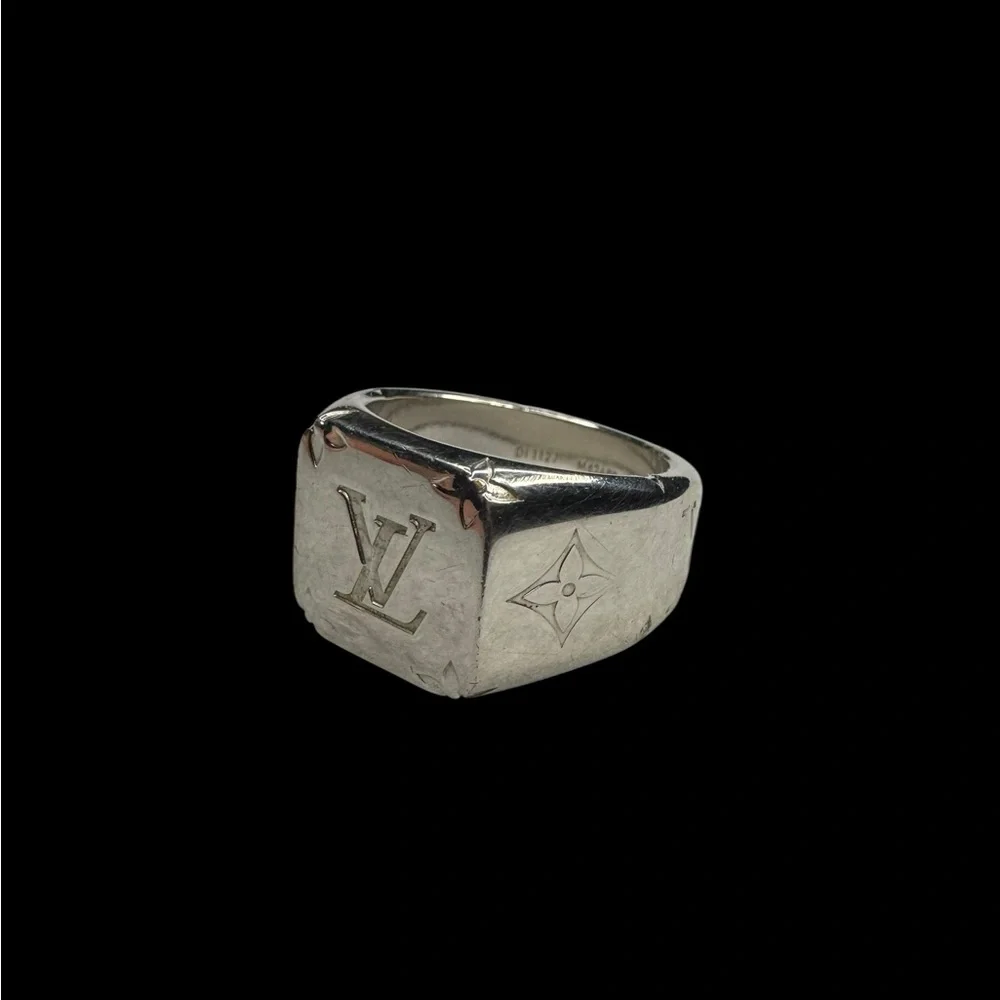 Louis Vuitton Signet Silver Tone Ring - Picture 2 of 8